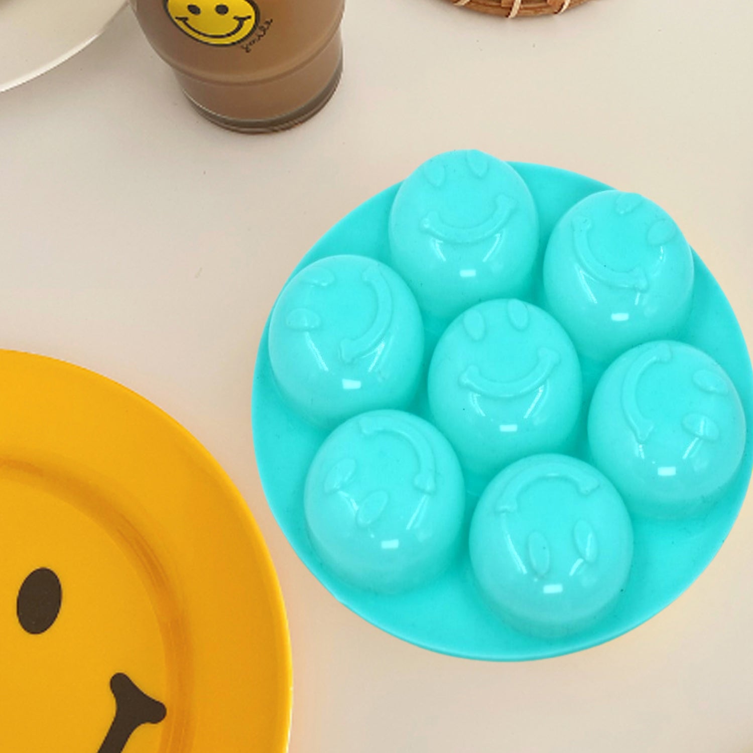 7cavity smiley shape chocolate mold tray cake baking mold Flexible silicone chocolate making tool