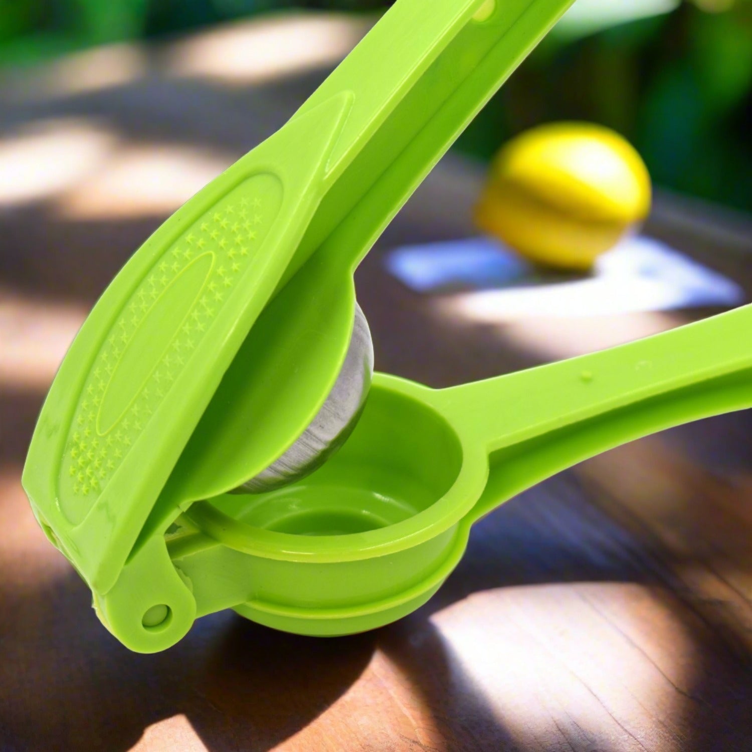 Plastic Lemon Squeezer Cum Opener 2 in 1 Lemon Squeezer