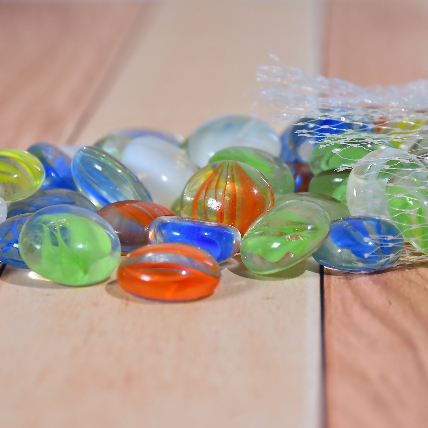 Glass Gem Stone, Flat Round Marbles Pebbles for Vase Fillers, Attractive pebbles for Aquarium Fish Tank.