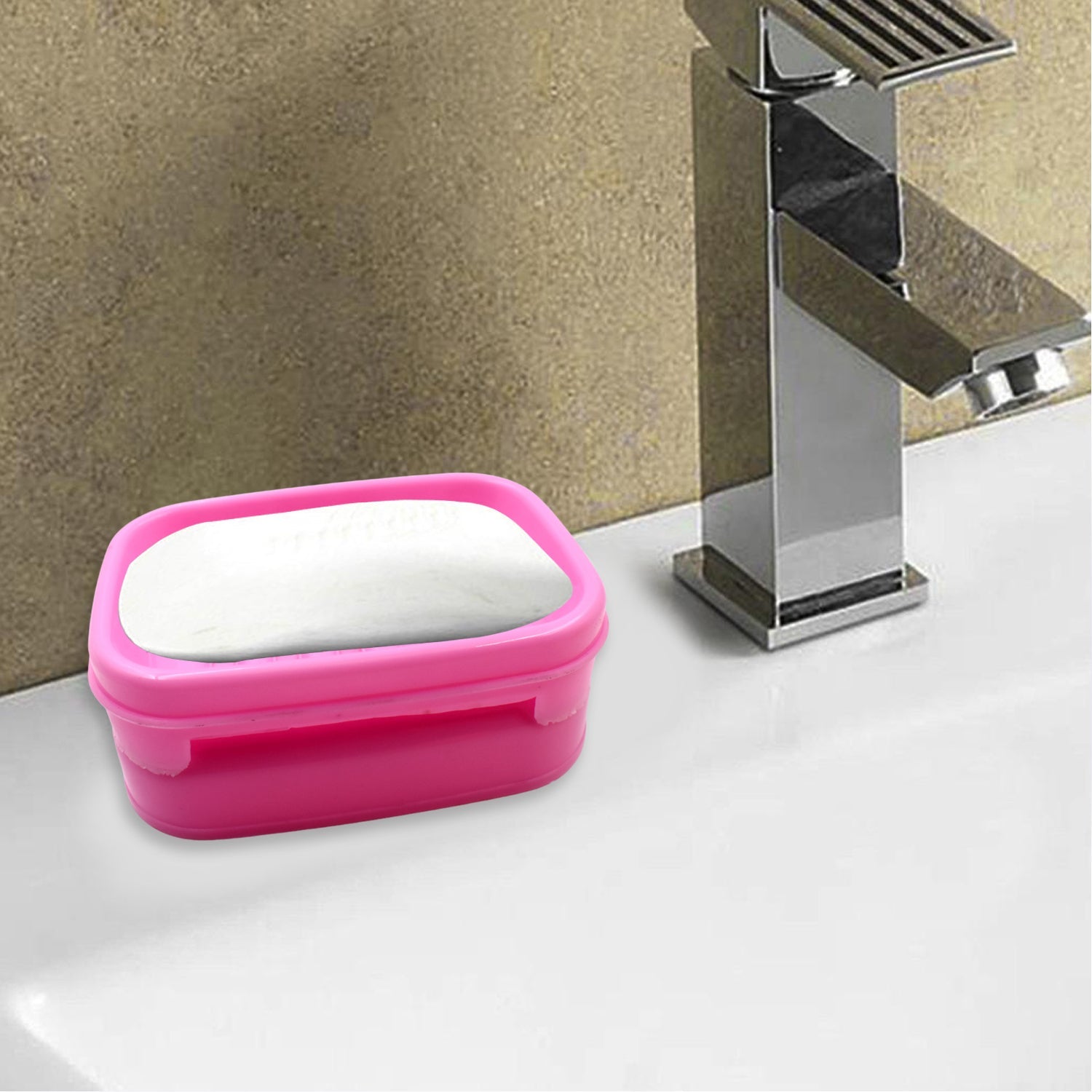 Covered Soap keeping Plastic Case for Bathroom use