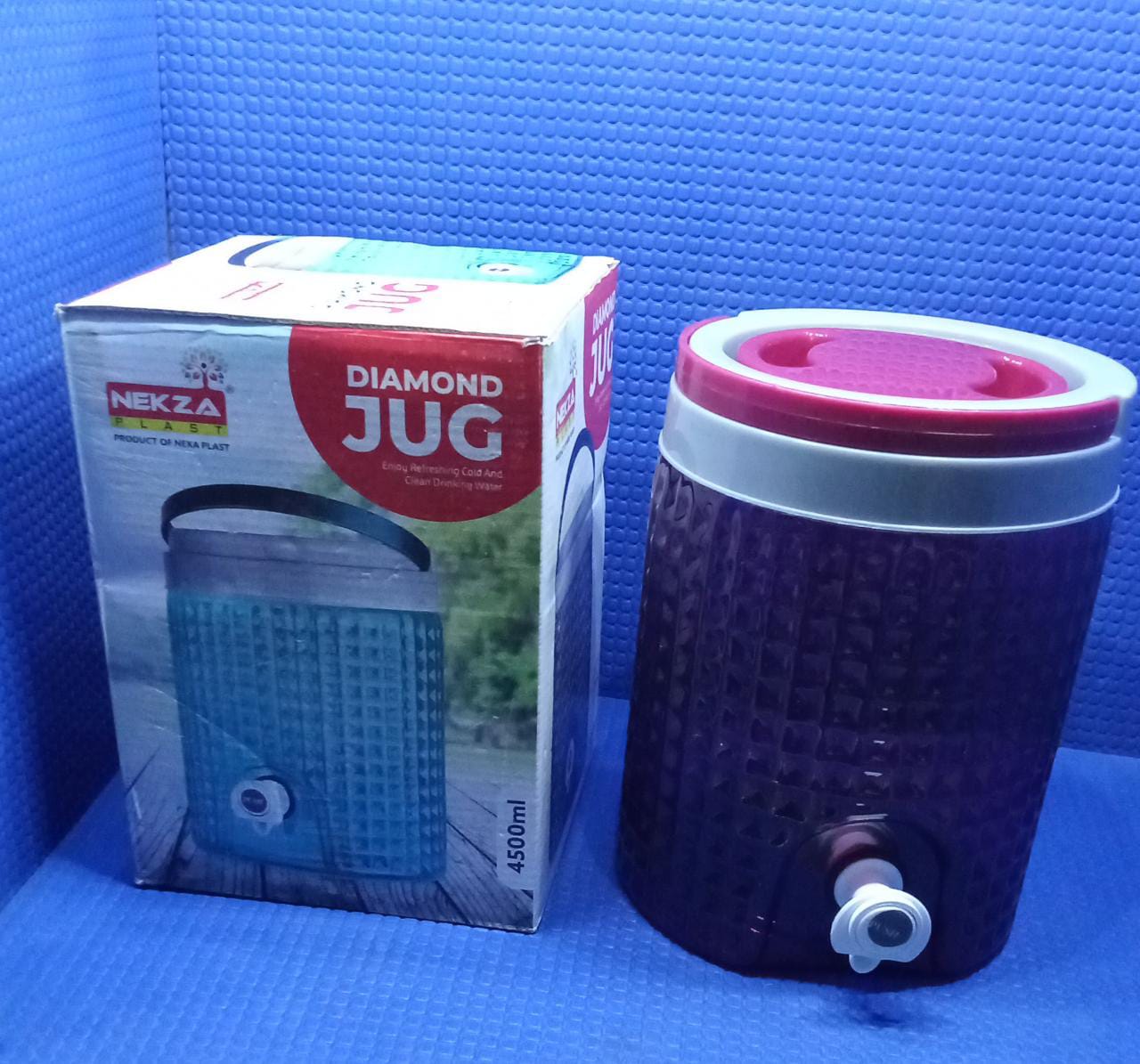 Diamond cut design plastic water jug to carrying water and other beverages. (4500Ml)