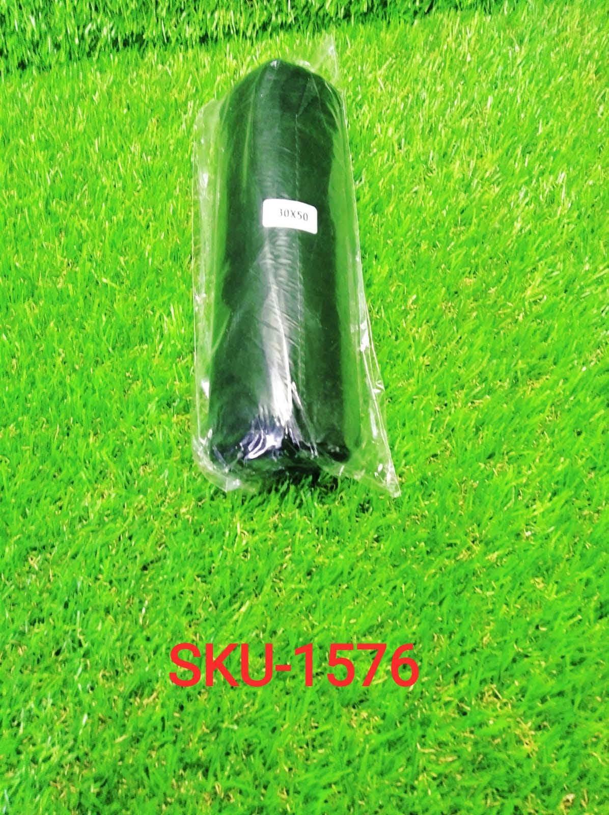 Large black garbage bags, size 30 x 50 cm, packed in rolls.