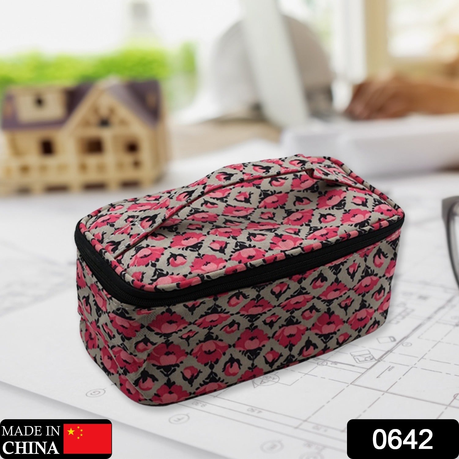 Decor Travel Makeup Bag with Small pouch Portable Organizer Makeup Cosmetic Train Case Large Capacity for Cosmetics Makeup Brushes and Toiletry Jewelry for More Storage